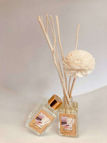 Handmade flower with 4 reed stick per set. (Made to order = 3000 pcs.