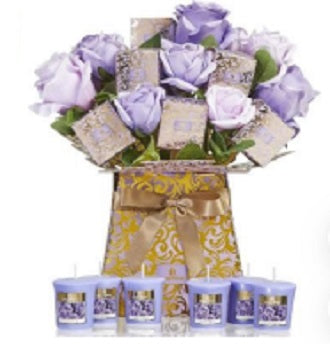 THE GIFT BOX CANDLE BOUQUET FOR WOMEN - VELVETROSE
