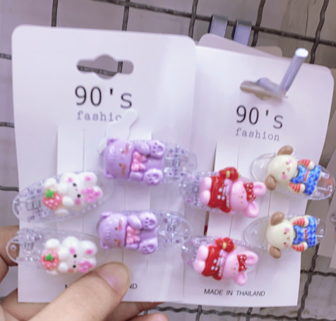 HAIR CLAMP  4 PCS PER PACK (STOCK)